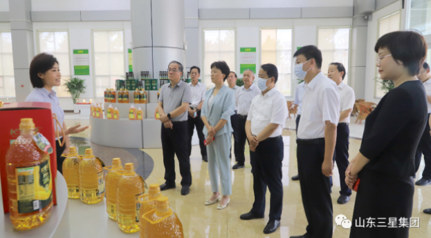 山東省糧食和物資儲備局黨組書記、局長王偉華來山東三星集團(tuán)調(diào)研