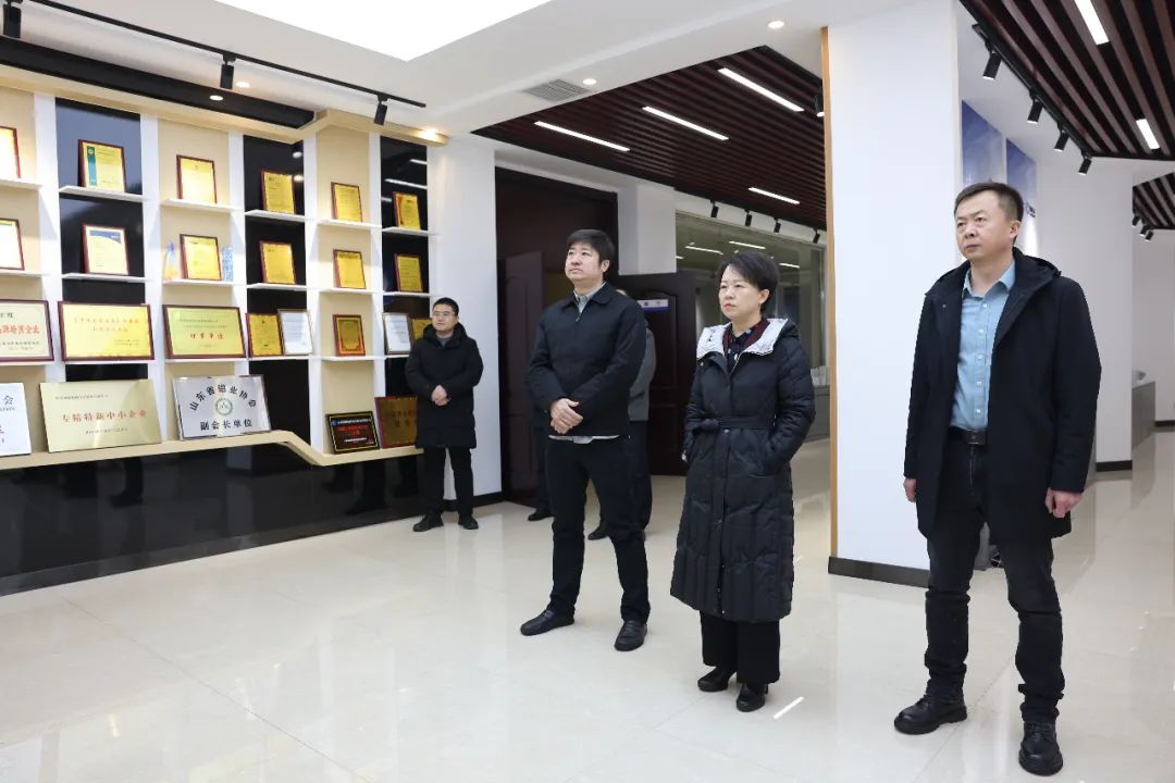 鄒平市委常委、副市長陳靜來山東三星集團(tuán)調(diào)研