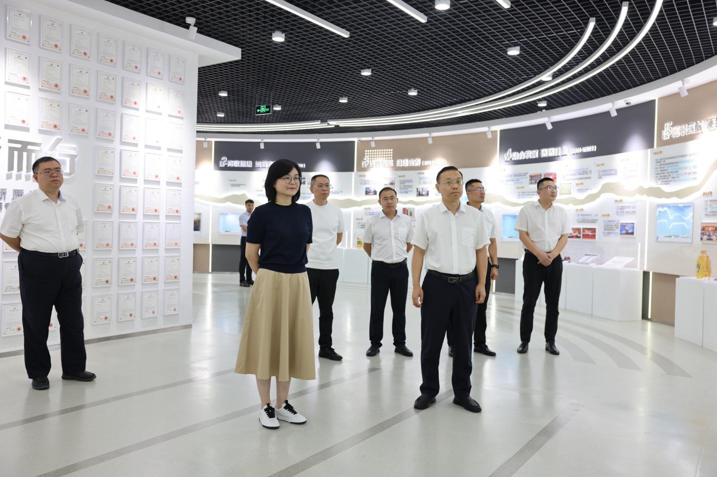 郵儲(chǔ)銀行濱州分行黨委書記、行長梁騫一行來山東三星集團(tuán)走訪調(diào)研