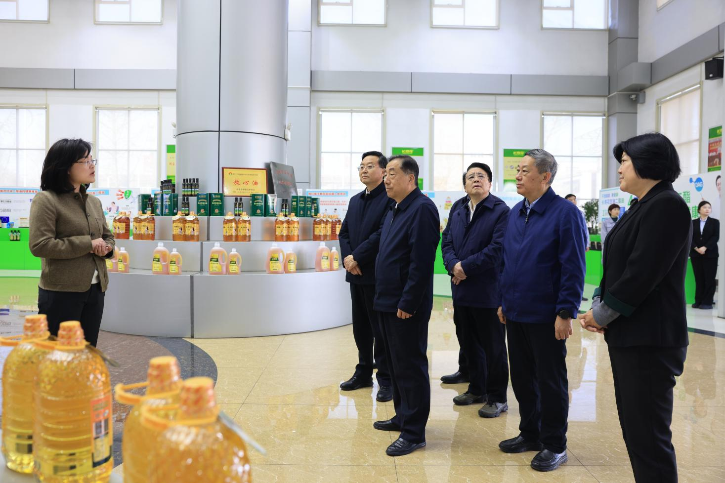 山東省人大常委會副主任、黨組副書記孫立成來山東三星集團調(diào)研