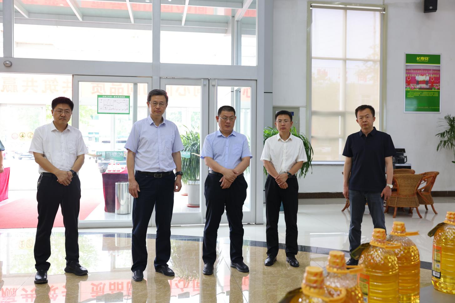 濱州市工信局黨組副書記、二級調(diào)研員厲明來山東三星集團(tuán)調(diào)研