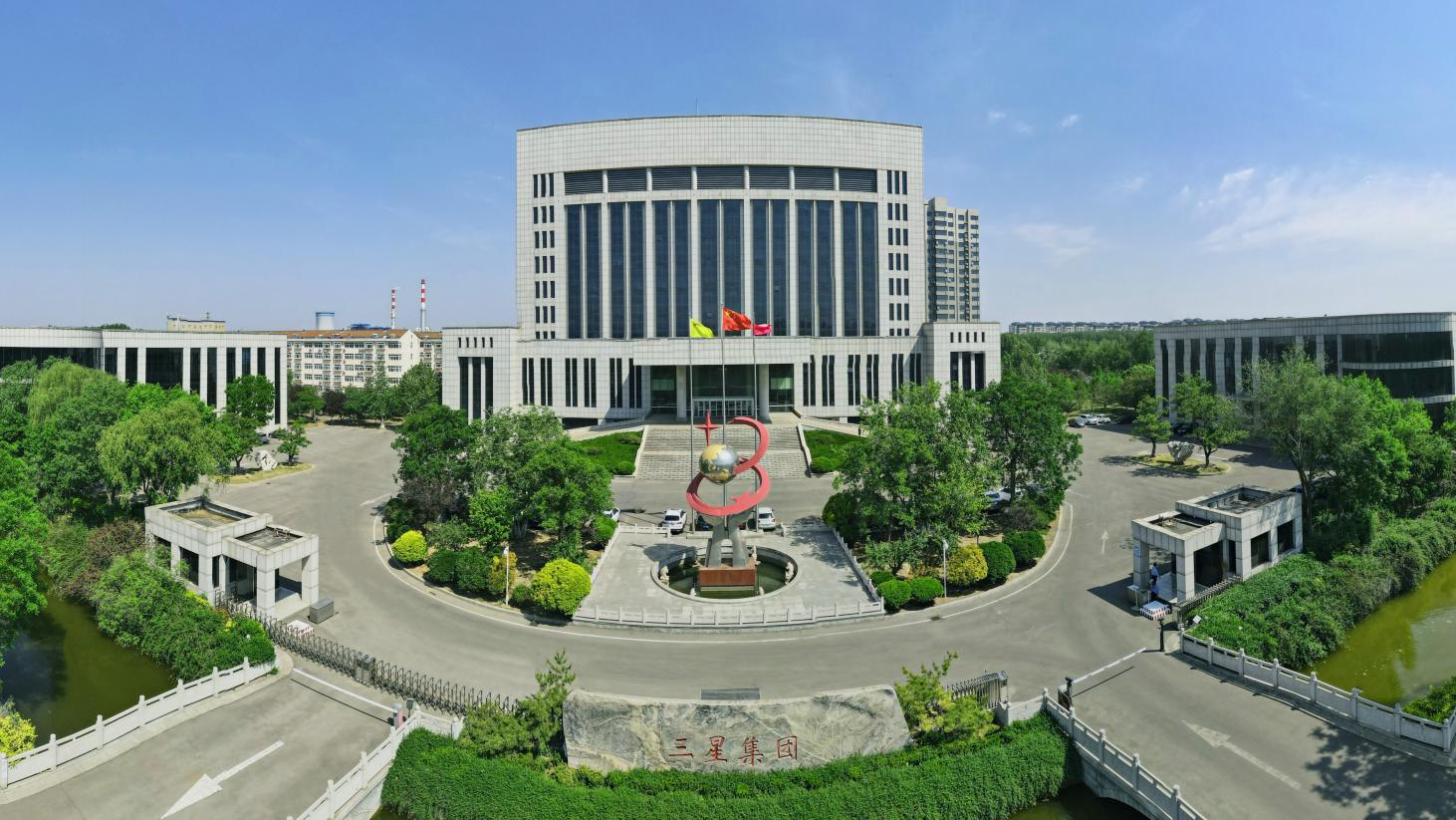 連續(xù)登榜再突破！山東三星集團(tuán)2025山東民企雙百?gòu)?qiáng)榮譽(yù)加冕